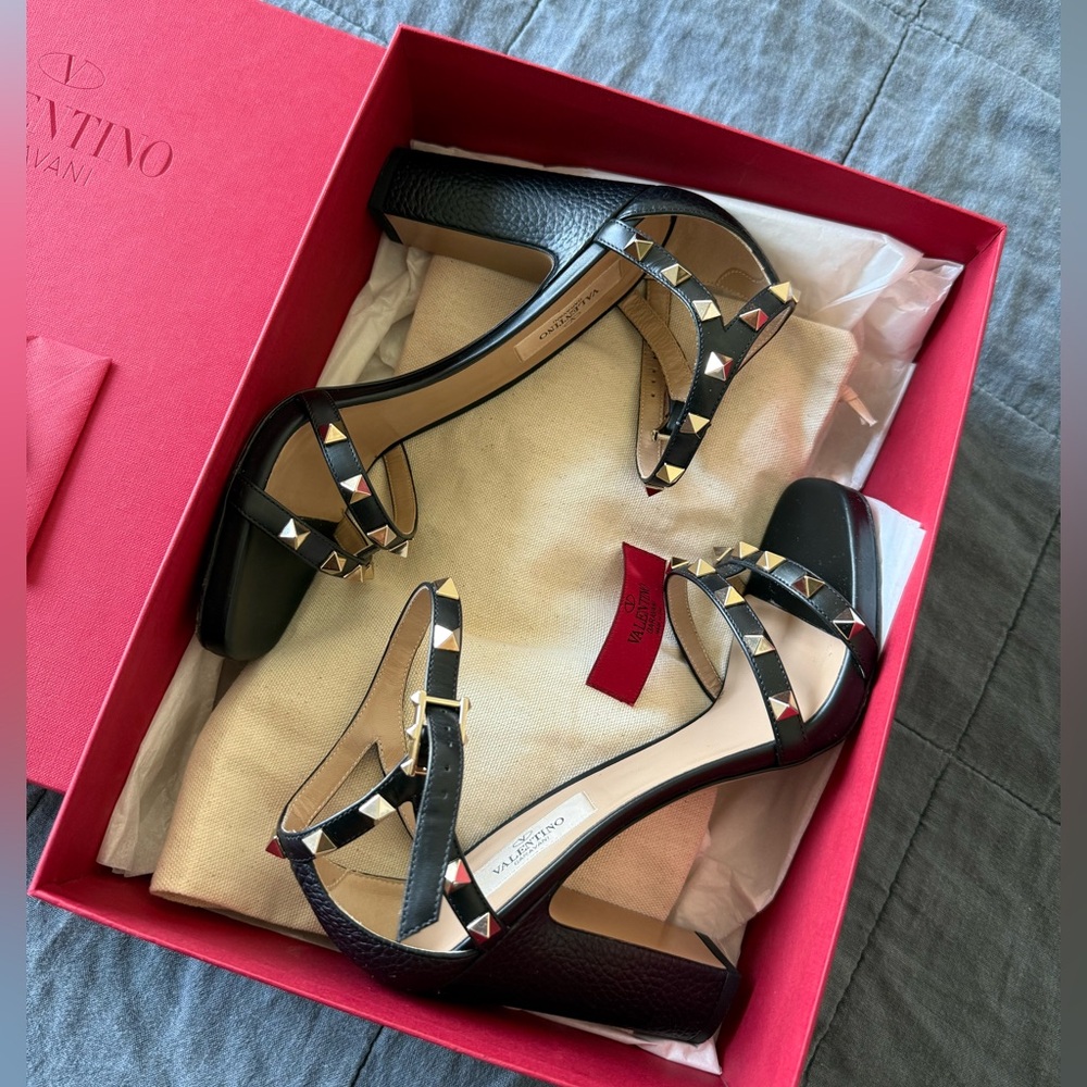 Valentino Garavani Paltform Heels